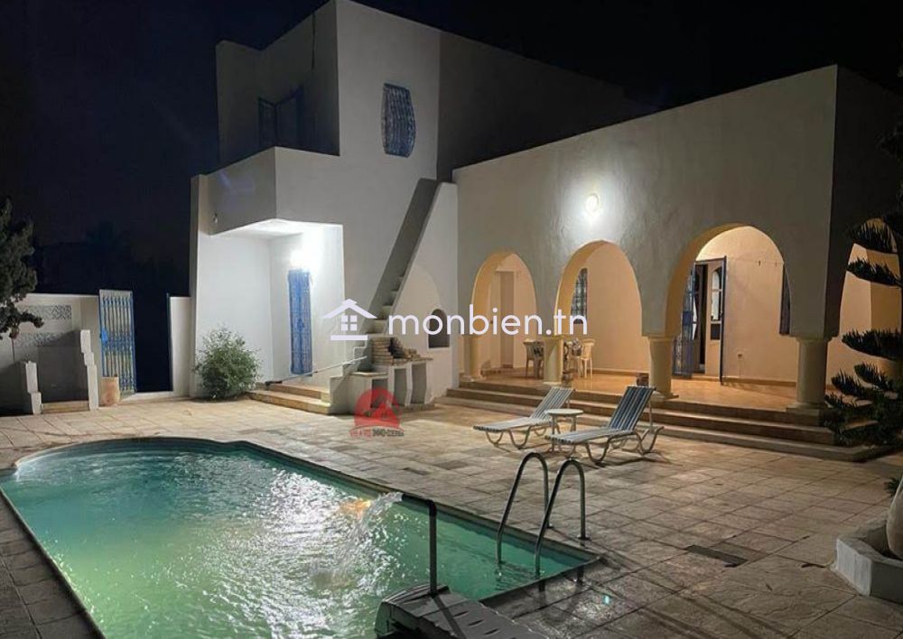 VILLA AVEC PISCINE PRIVÉE À DJERBA - RÉF L740