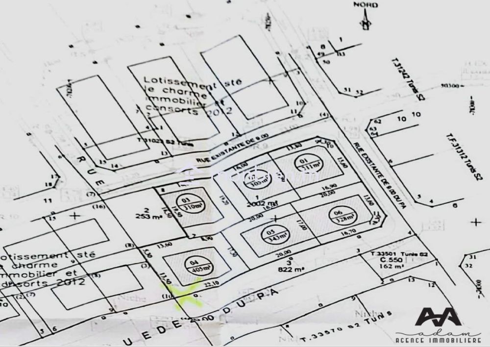 Terrain carré de 305m² viabilisé à Jinen Beni Khiar