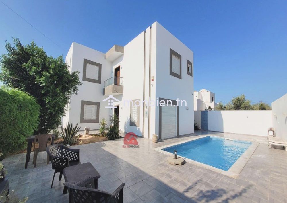 VILLA AVEC PISCINE À HOUMT SOUK DJERBA - RÉF L759