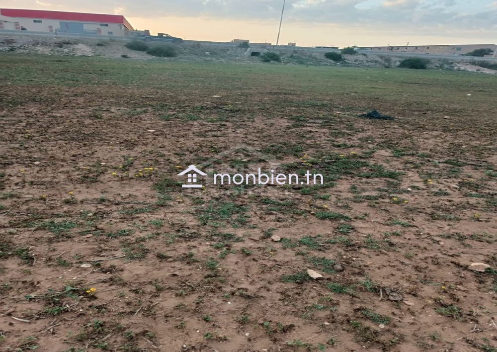 Terrain pieds dans l'eau de 9716 m² à korba à vendre 51355351