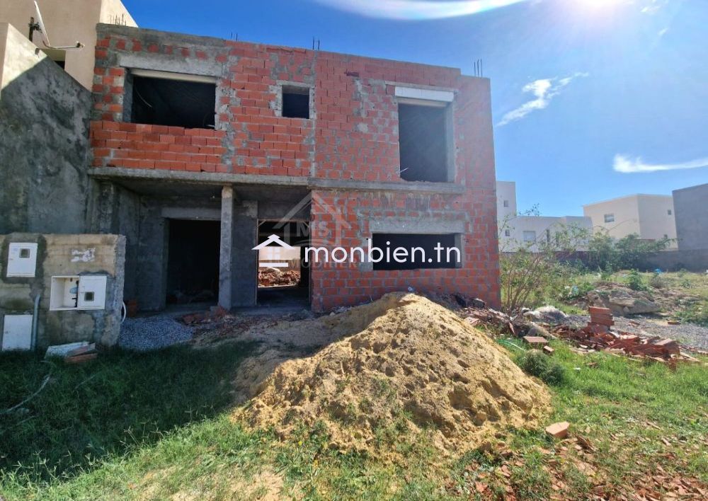 Une villa encours de construction à vendre à AFH Mrezga 51355351