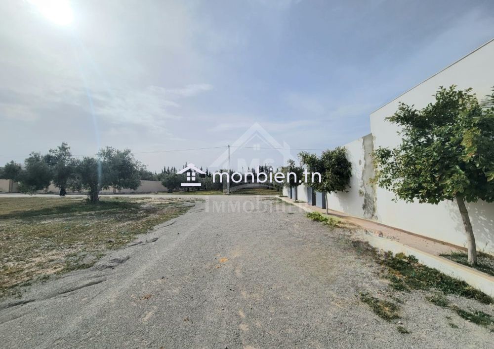 Terrain de 587 m² à vendre à Hammamet Sud 51355351