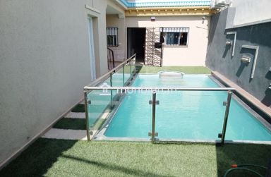 Une villa de 2 étages indépendants avec piscine à Hammamet Nord à vendre 51355351