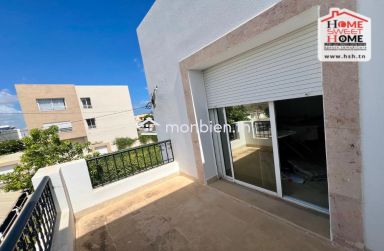 Villa Opulente à Louer à La Marsa Nassim