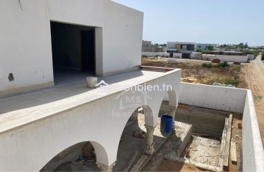 Charmante villa toute neuve avec piscine à vendre à Hammamet 51355351