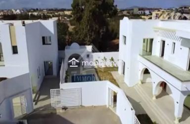 Villa toute neuve S+4 avec piscine à vendre à Hammamet Sud 51355351