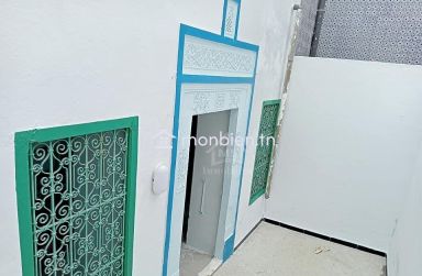 Une maison arabe avec garage à vendre à Hammamet 51355351