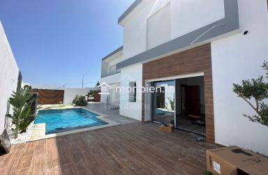 Charmante villa toute neuve S+4 avec piscine à vendre 51355351