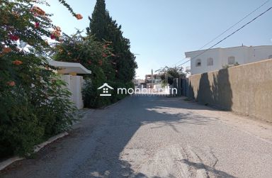 Un terrain de 423 m² dans la zone de Sidi Mahressi à vendre 51355351