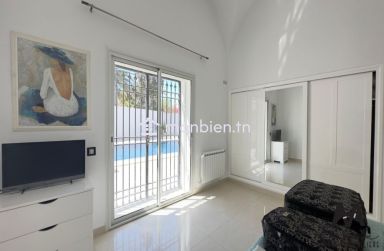 Villa S+6 avec Jardin et Piscine à El Maamoura Plage.