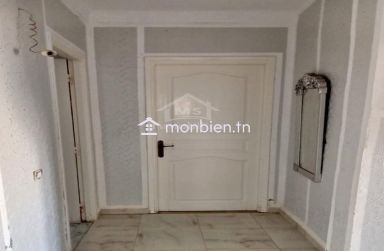 Maison avec étage inachevé et garage à Hammamet Sud à vendre 51355351