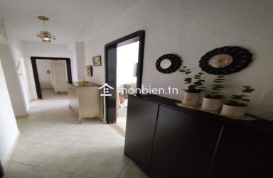 A vendre un appartement s+2à cité la STEG Carthage.