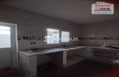 Villa Glaïeul à Vendre à Cité Sanawbar Bizerte