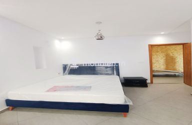 Découvrez cet élégant appartement S+2 à Dar Allouch, Kelibia,