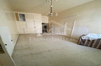 Une maison arabe S+3 avec patio et jardin à vendre à Nabeul 51355351