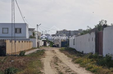 Un terrain de 650 m² dans la zone de Sidi Mahressi à vendre 51355351