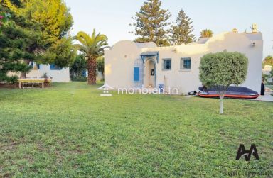 Villa s+3 meublé avec piscine te jardin à Maamoura Plage, Nabeul.