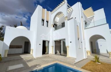 Villa toute neuve S+4 avec piscine à vendre à Hammamet Sud 51355351