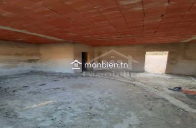 Maison inachevée avec garage à Hammamet Sud à vendre à 75 MD 51355351