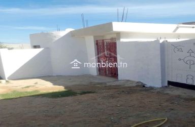 Maison S+2 à vendre à 150 MD à Hammamet Sud 51355351