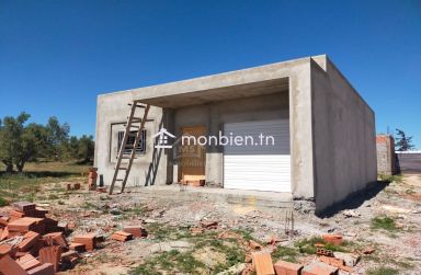 Villa avec piscine et garage encours de construction à vendre 51355351