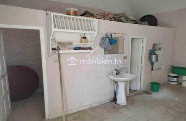 Maison arabe S+3 à vendre à Korba 51355351