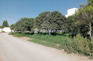 Un terrain de 423 m² dans la zone de Sidi Mahressi à vendre 51355351