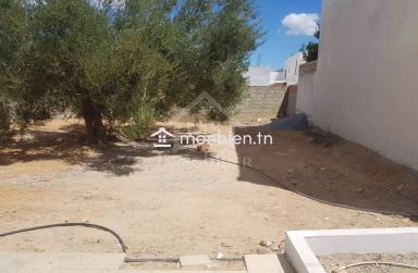 Belle maison S+2 avec jardin à Hammamet Sud à vendre 51355351