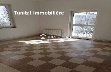 Mutuelle ville Tunis  A louer  villa à  usage bureautique