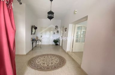 Charmante villa avec piscine à vendre à Hammamet 51355351