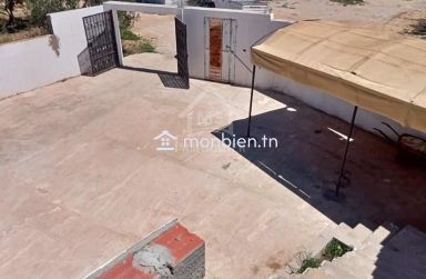 Maison avec étage inachevé et garage à Hammamet Sud à vendre 51355351