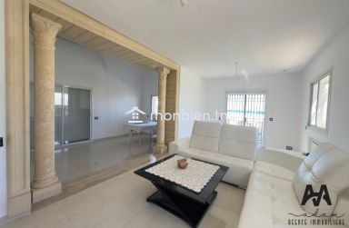 Villa S+6 avec Jardin et Piscine à El Maamoura Plage.