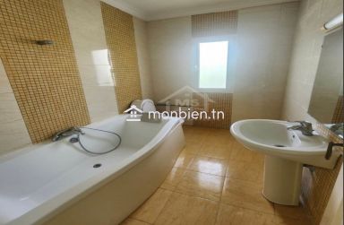 Location estivale: Villa avec piscine à louer 51355351