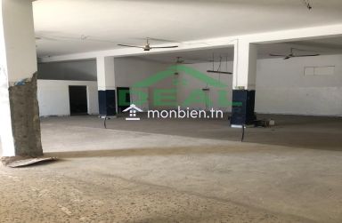 Local Commercial de 180 m²