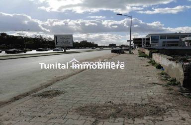 Ain Zaghouan sur la route principale GP9 A vendre terrain clôturé