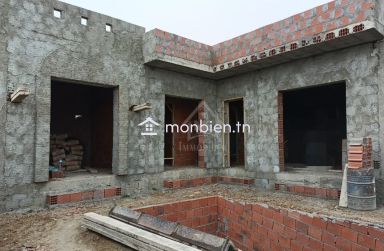 Une villa avec piscine encours de construction à vendre 51355351