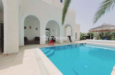 VILLA AVEC PISCINE À DJERBA AGHIR ZU - RÉF V681