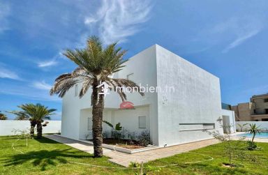 Villa neuve à vendre à la zone touristique Mezraya ZA