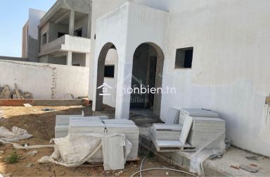 Charmante villa toute neuve avec piscine à vendre à Hammamet 51355351