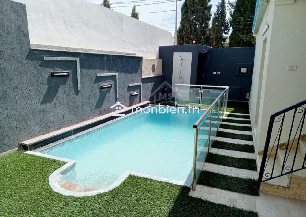 Villa de 2 étages indépendants avec piscine à vendre à 550 MD 51355351