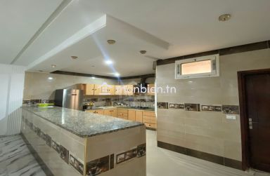 Un spacieux appartement S+2 RDC à vendre à Hammamet 51355351